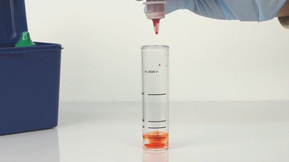 Hydra amphetamine Preparing a sample for testing.jpg