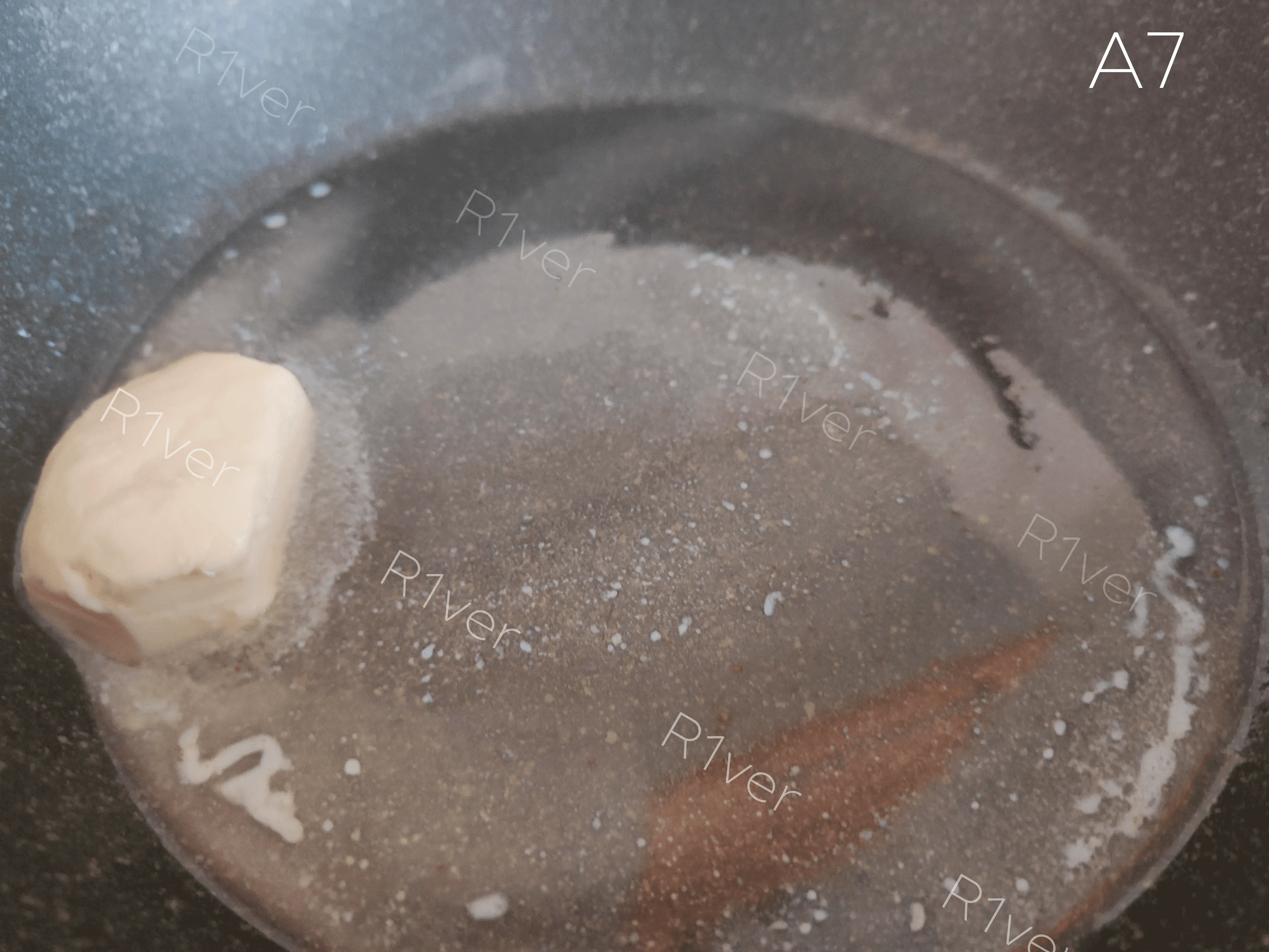 Recipe - Pancakes with cannabis, spread the butter.webp