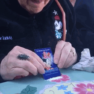 Walt Disney Market 77.gif